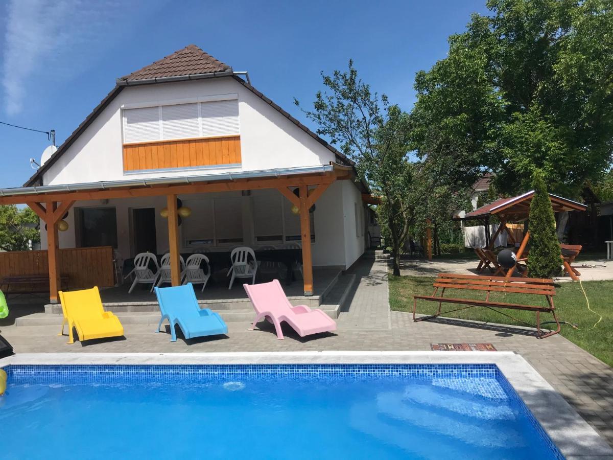 Nice Big House Balatonfenyves Exterior photo